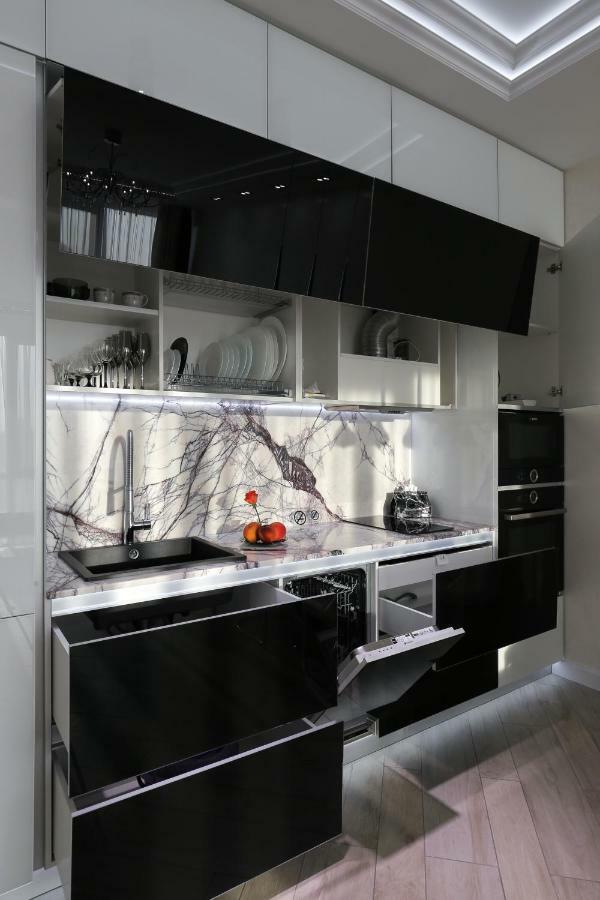 קייב Black&White Apartment In Smart Plaza מראה חיצוני תמונה